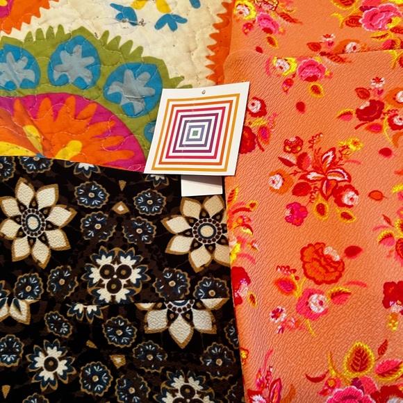 LuLaRoe Cassie skirts - Picture 3 of 4